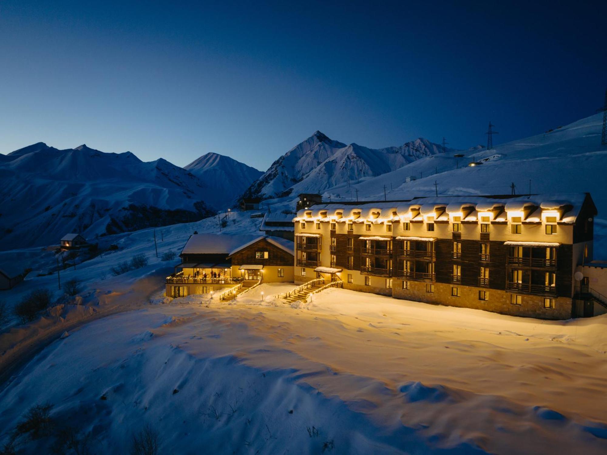 Alpina Hotel Gudauri Kültér fotó