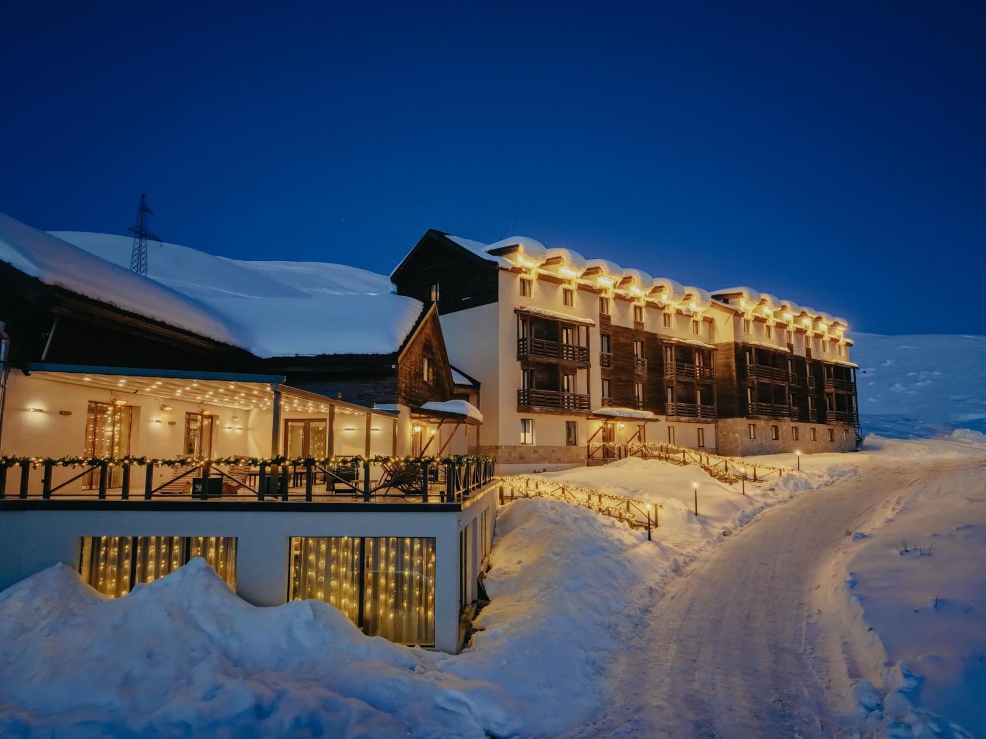 Alpina Hotel Gudauri Kültér fotó